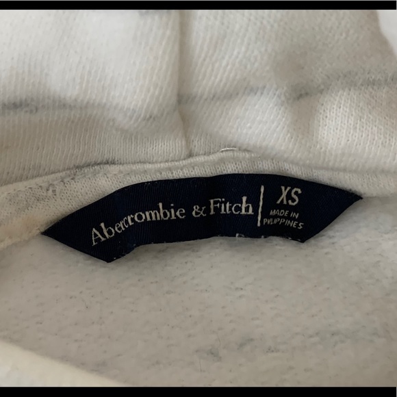 2 for $20 🎀 White Striped Abercrombie Hoodie - Picture 4 of 4